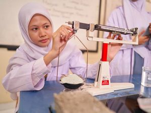 Toyota Kawal Siswa Makassar Ciptakan Biofuel dari Limbah Buah Toyota Kawal Siswa Makassar Ciptakan Biofuel dari Limbah Buah