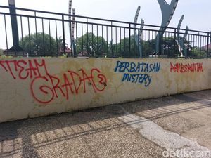 Duh, Taman Pataraksa Cirebon Jadi Sasaran Vandalisme Duh, Taman Pataraksa Cirebon Jadi Sasaran Vandalisme