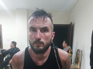 Amuk Bule Polandia di Savaya Bali, Banting Anggota Brimob-Pukul Sekuriti Amuk Bule Polandia di Savaya Bali, Banting Anggota Brimob-Pukul Sekuriti