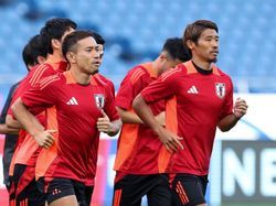 Di Jakarta, Bek Timnas Jepang Serasa Jadi Artis Hollywood