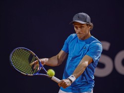 Diego Forlan Debut Jadi Petenis, Langsung Keok di Babak Awal