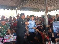 Gibran Beri Bantuan 345 Ton Beras untuk Pengungsi Erupsi Lewotobi