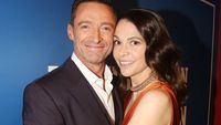 7 Foto Sutton Foster & Hugh Jackman, Diduga Selingkuh Sering Foto Mesra