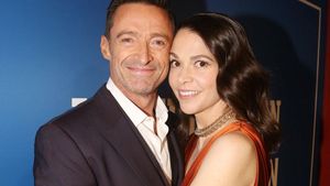 7 Foto Sutton Foster & Hugh Jackman, Diduga Selingkuh Sering Foto Mesra