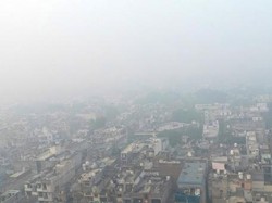 Polusi Sebabkan Kekacauan Penerbangan di India