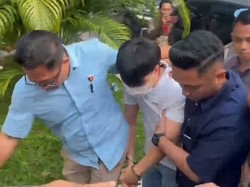 Duduk Perkara Ivan Sugiamto Paksa Siswa SMAK Gloria 2 Menggonggong