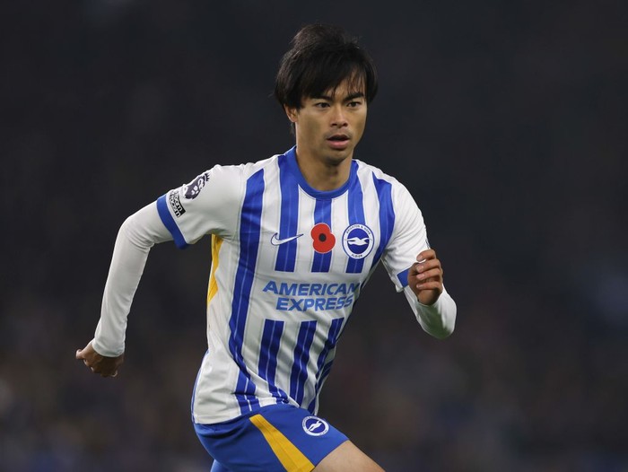 BRIGHTON, ENGLAND - NOVEMBER 9: Kaoru Mitoma of Brighton & Hove Albion during the Premier League match between Brighton & Hove Albion FC and Manchester City FC at Amex Stadium on November 9, 2024 in Brighton, England. (Photo by Crystal Pix/MB Media/Getty Images)