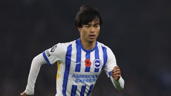 BRIGHTON, ENGLAND - NOVEMBER 9: Kaoru Mitoma of Brighton & Hove Albion during the Premier League match between Brighton & Hove Albion FC and Manchester City FC at Amex Stadium on November 9, 2024 in Brighton, England. (Photo by Crystal Pix/MB Media/Getty Images)