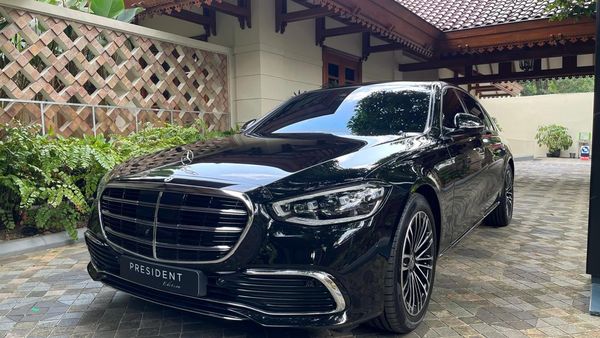 Lihat Lebih Dekat Kemewahan Mercedes-Benz S 450 President Edition