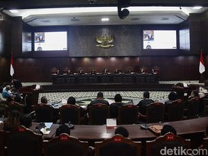 MK Putuskan Nasib Kotak Kosong Pilkada MK Putuskan Nasib Kotak Kosong Pilkada