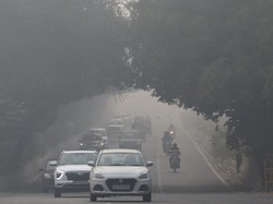 India Larang Kendaraan Berusia di Atas 15 Tahun Beli BBM