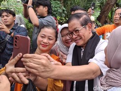 Pramono Soal Performanya di Survei SMRC: Sudah Mirip Valentino Rossi