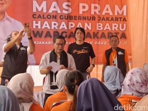 Ditemani Once Mekel, Pramono Sapa Warga Simprug Jaksel