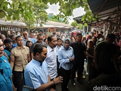 Jokowi Blusukan ke Pasar Bareng Kandidat Pilwalkot Solo Respati-Astrid