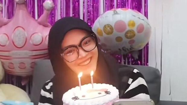 Putri Delina dan Bintang Putri Delina dan Bintang