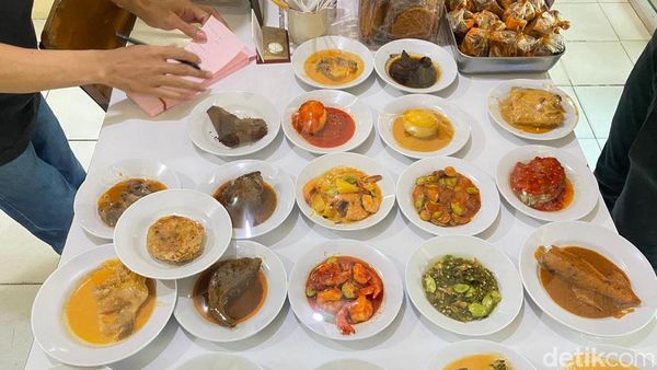Sejak 1969! RM Padang Tertua di Jakarta Punya Menu Unik Wajib Dicoba