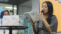 Ibu Suri Dee Lestari Tanya-Jawab Bareng Anak Detik