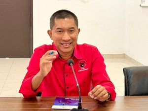 PDIP DKI Minta Pemprov Awasi Penerapan UMP: Tindak Perusahaan Tak Patuh PDIP DKI Minta Pemprov Awasi Penerapan UMP: Tindak Perusahaan Tak Patuh