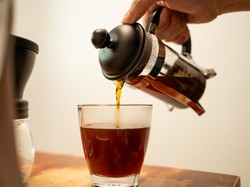 Alat Seduh Kopi French Press vs Aero Press, Apa Bedanya?