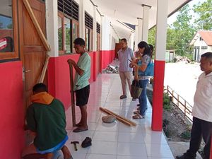 Kontraktor Segel SD di Amarasi Kupang gegara Sisa Pekerjaan Belum Lunas