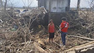 Jejak Kerusakan Akibat Topan Usagi di Filipina