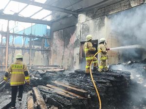Kebakaran Gudang di Jakut Dipicu Korsleting, Kerugian Ditaksir Rp 26 M