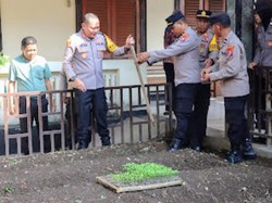 Manfaatkan Lahan Kosong Mako, Polres Bondowoso Tanam Komoditas Pangan