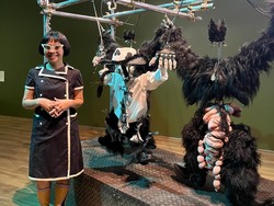 Video: Gaya Seniman Natasha Tontey Pakai Dress Seharga Rp 10.000