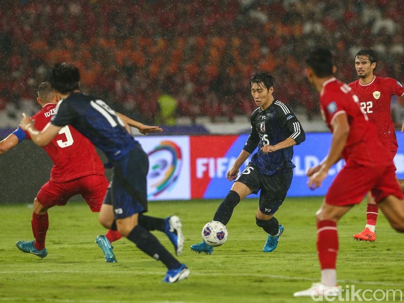 Timnas Indonesia tak berkutik saat menjamu Timnas Jepang. Begitu 90 menit laga tuntas, Samurai Biru menang telak 4-0 atas Garuda, Jumat (15/11/2024).