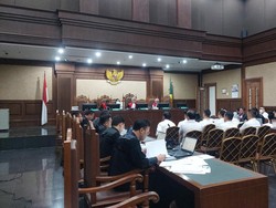 Hakim Tegur Eks Plt Karutan KPK gegara Ngomong Berbelit-belit di Sidang