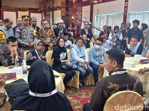 Debat Kedua Pilwalkot Dibatalkan KPU Batam Debat Kedua Pilwalkot Dibatalkan KPU Batam