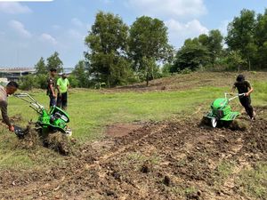 Brimob Siapkan 5 Ha Lahan untuk Tanam Jagung Bareng Warga Karawang Timur
