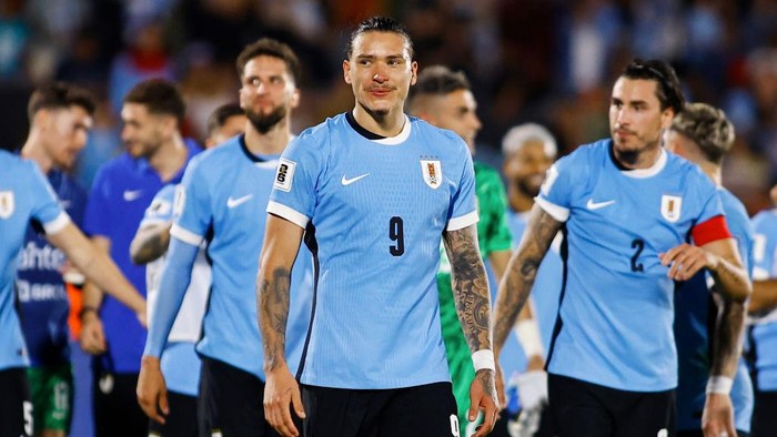 MONTEVIDEO, URUGUAY - NOVEMBER 15: Darwin Núñez of Uruguay celebrates after winning the South American Qualifier match between Uruguay and Colombia at Centenario Stadium on November 15, 2024 in Montevideo, Uruguay.  (Photo by Ernesto Ryan/Getty Images)