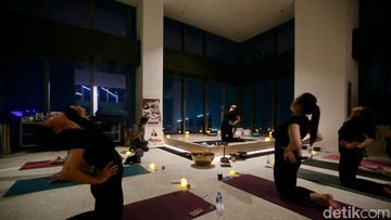 Full Moon Yoga, Alternatif 'Healing' dengan Energi Bulan Purnama Full Moon Yoga, Alternatif 'Healing' dengan Energi Bulan Purnama