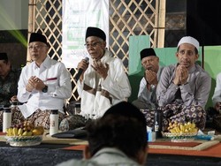 Haul ke-15 Gus Dur: Warisan Kebijaksanaan yang Tak Lekang oleh Waktu