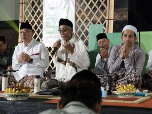 Haul ke-15 Gus Dur: Warisan Kebijaksanaan yang Tak Lekang oleh Waktu Haul ke-15 Gus Dur: Warisan Kebijaksanaan yang Tak Lekang oleh Waktu