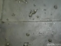 Solo Dilanda Hujan Es Seukuran Kelereng