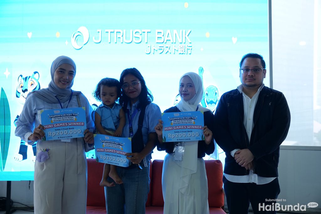 J Trust Bank Sejahtera di Hari Tua