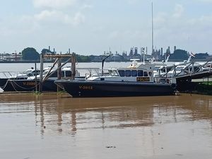 Melihat Klinik Terapung Polairud Sumsel Layani Masyarakat di Perairan Banyuasin Melihat Klinik Terapung Polairud Sumsel Layani Masyarakat di Perairan Banyuasin