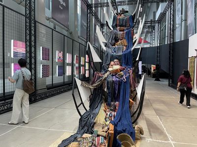 Potret Kerennya Pameran The Flying Cloth di Museum Nasional