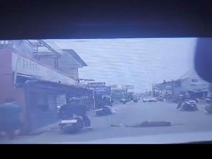 Viral Wanita Lompat dan Tidur di Jalanan Bogor, Ini Penjelasan Polisi Viral Wanita Lompat dan Tidur di Jalanan Bogor, Ini Penjelasan Polisi