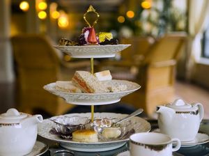 Bikin Konten Kuliner Bisa Dapat Voucher Makan di Hotel dan Aftenoon Tea Gratis! Bikin Konten Kuliner Bisa Dapat Voucher Makan di Hotel dan Aftenoon Tea Gratis!