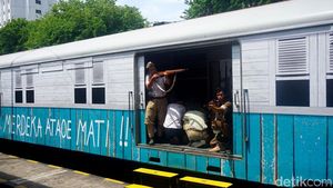 Teatrikal Kereta Api Terakhir Surabaya
