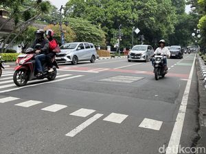 Kata Pemkot Bandung soal Keluhan Jalan Bekas Galian yang Tidak Rata Kata Pemkot Bandung soal Keluhan Jalan Bekas Galian yang Tidak Rata