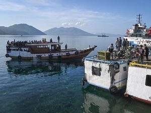 Kapal Motor Kayu Jadi Andalan Transportasi Antarpulau di NTT