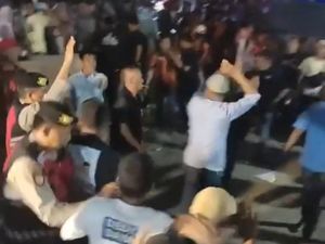 Debat Pilbup Bungo Ricuh, 2 Timses Saling Lempar Batu hingga 4 Orang Terluka