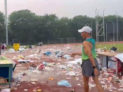 Jorok! Sampah Berserakan di JSC Usai Konser Dikeluhkan Pengguna