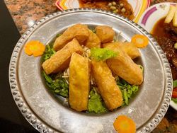 Yuk! Nostalgia Makan di Restoran Old Money Jakarta yang Legendaris Yuk! Nostalgia Makan di Restoran Old Money Jakarta yang Legendaris