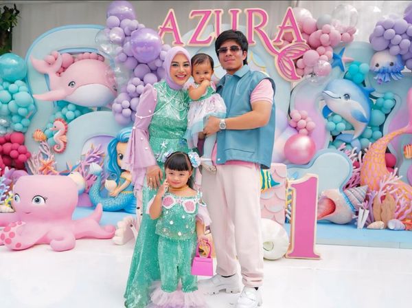 8 Gaya Mermaid Look Aurel Hermansyah di Ultah Azzura, Pamer Tubuh Langsing