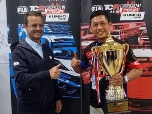 TCR Asia Series 2024: Benny Santoso dari Brebes Taklukkan Asia TCR Asia Series 2024: Benny Santoso dari Brebes Taklukkan Asia